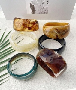 Artizon สร้อยข้อมือเรซินแฟชั่นสำหรับสตูดิโอขายดีขายส่งทำด้วยมือปรับแต่งโลโก้ได้ตามต้องการ - Product Image 4