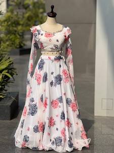 Hermoso y Elegante Lehenga Choli de Georgette con Estampado Floral para Mujer, Ideal para Bodas, Fiestas y Diwali - Product Image 3