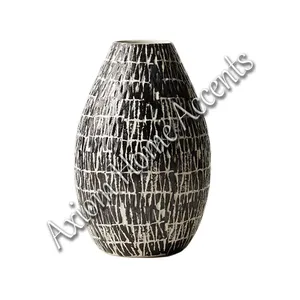 Vase de sol élégant en aluminium avec verre soufflé à la main pour arrangements floraux, décoration moderne pour table et salon - Product Image 2