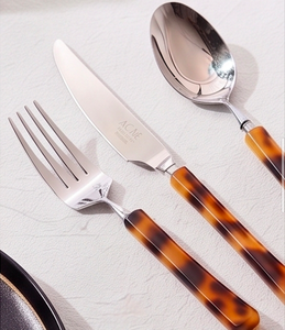 Juego de cubiertos Acme Tortoise con mango de imitación de caparazón de tortuga, de acero inoxidable, cuchillo, tenedor y cuchara, diseño vintage, apto para lavavajillas, para bodas y restaurantes. - Product Image 2