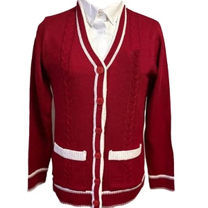 เสื้อคาร์ดิแกนถักไหมพรมสีแดงขาวลายเคเบิ้ล คอวี แขนยาว สำหรับสตรีชมรมมหาวิทยาลัย ผลิตตามสั่ง ขายส่ง แบบ OEM ลายทาง - Product Image 1