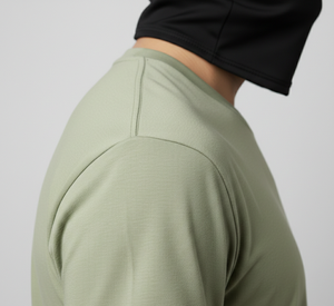 T-shirt de performance athlétique premium pour hommes, anti-humidité, pour la gym et l'entraînement, vêtements de sport, usine OEM, vente en gros, fitness masculin - Product Image 4