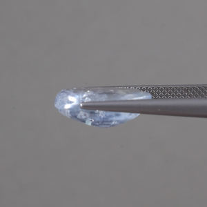 Zafiro Verde Azulado Natural de Alta Calidad al por Mayor, Corte Ovalado de 6.89 Quilates, 14x9MM, 5.5mm, Fosforescente, Pulido a Mano, IGI - Product Image 2