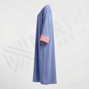Abaya élégante de qualité supérieure en satin pour femmes musulmanes, style islamique, manches longues, vente en gros, commande en gros, mode élégante - Product Image 3