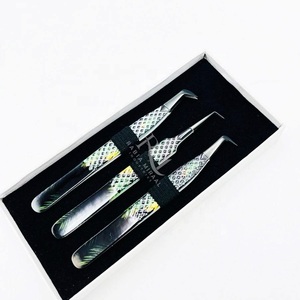 Pince à épiler en acier inoxydable avec pointe plaquée au plasma noir, revêtement papier, poignée diamant, 5 pointes différentes / emballage boîte carton - Product Image 3