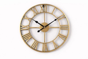 Horloge murale décorative à chiffres romains finis en or, idéale pour l'entrée et le couloir, crée un look intemporel et sophistiqué - Product Image 3