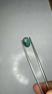 Émeraude naturelle de 1,55 carat, forme ovale, pierre précieuse verte vive, pour bague de luxe, pendentif, bijoux fins sur mesure - Product Image 2