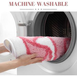 Tappetino da Bagno Rosa con Fiocco Soffice 50x80 cm Antiscivolo Super Assorbente Tappeto Irregolare per Bagno Prodotto di Qualità 'Bathroom Be' - Product Image 3