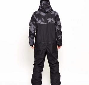 Traje de Esquí Personalizado Unisex de una Pieza, Traje de Nieve Cálido e Impermeable para Invierno con -Tex y para Tallas Grandes para Adultos - Product Image 2