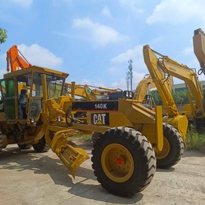 Niveleuses à chargeur frontal Catt 140K d'occasion de haute qualité à prix abordable avec composants de base Pompe à moteur en excellent état - Product Image 5