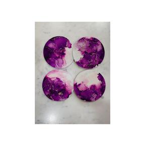 Ensemble de sous-verres uniques en résine faits à la main avec un design contemporain, parfait pour les boutiques de cadeaux et la vente en ligne. - Product Image 5