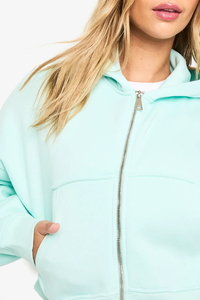 Conjunto de Sudadera con Capucha para Mujer de Algodón Suave de Alta Calidad Personalizado, con Logotipo de Encaje Estampado en Relieve, Cremallera Corta, Ecológico, 2 Piezas - Product Image 3