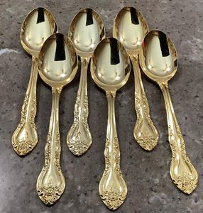 Cubiertos de estilo herencia atemporal inspirados en los rituales clásicos de la gastronomía, que brindan una anfitriónía elegante y un flujo gracioso en la mesa. - Product Image 5