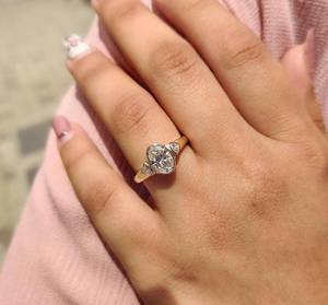 Anillo de Compromiso de Lujo con Diamante Cultivado en Laboratorio de Corte Ovalado de 1 Quilate, Oro Blanco Sólido de 14k, Claridad VVS1, Sin Níquel, Sin Plomo, para Mujer - Product Image 1