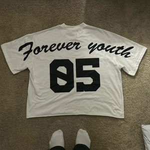 เสื้อยืดโอเวอร์ไซส์สไตล์วินเทจสกรีนลายแบบใหม่ ผลิตตามสั่งขายส่ง คอริบบิ้น ผ้าปะติดปะต่อ ล้างสีแบบแอซิดวอช - Product Image 3