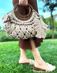 Bolsas de paja de playa de verano de ganchillo de nuevo diseñador, bolso bohemio hecho a mano, bolso elegante para mujer, bolso cuadrado de hierba marina - Product Image 5