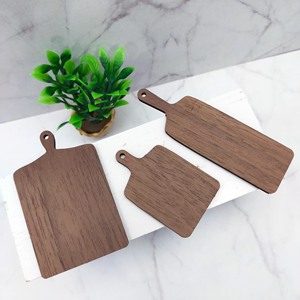 Juego de tablas de cortar de madera en miniatura, tono nogal, para decoración de casas de muñecas, a partir de 14 años - Product Image 6