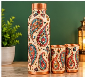 Botella de Agua Vintage de Cobre a Prueba de Fugas con 2 Tazas, Diseño de Hoja de Oro, Botella de Viaje Ecológica - Product Image 6