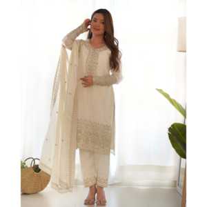 Hermoso Conjunto de Top y Dupatta Talla XS para Fiesta con Bordado - Product Image 2