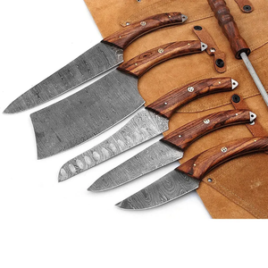 Juego de Cuchillos de Cocina Profesionales Personalizados de Acero Damasco VG10 de 67 Capas con Mango de Madera, Ecológico, de Cinco Piezas - Product Image 4