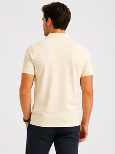 Polo homme premium conçu pour un style décontracté et sportif, tissu léger, texture douce, idéal pour l'été, confortable à porter. - Product Image 3