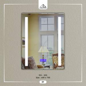 Miroir LED tactile à quatre points avec affichage de la date, de l'heure et de la température, interrupteur tactile, design décoratif mural, écologique et léger - Product Image 1