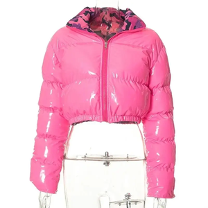 Chaqueta Corta Acolchada con Capucha Rosa, Estilo Informal, Cortavientos, para Invierno, con Forro de Camuflaje, Relleno de Poliéster con Revestimiento de PU - Product Image 1