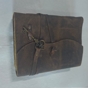Carnet en cuir véritable fait main, pages en papier à bords festonnés vintage, avec clé, qualité supérieure, carnet d'écriture antique, journal intime - Product Image 4