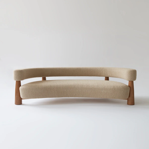 Sofá Curvo de Tres Plazas con Patas de Madera, Respaldo Acolchado, Diseño Escandinavo, Muebles para Sala de Estar - Product Image 3