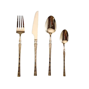 Ensemble de couverts en acier inoxydable de qualité supérieure, offrant un excellent rapport qualité-prix, fabriqué de manière exceptionnelle par KRAFT WORLD. - Product Image 3