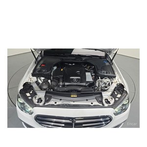 Mercedes-Benz Classe E E250 Exclusive 2023, 14 055 km, Volant à Gauche, Boîte Automatique, Sièges en Cuir, Caméra Arrière - Product Image 6