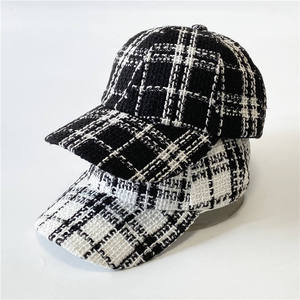 หมวกกีฬาโลโก้สั่งทำ น้ำหนักเบา เป็นมิตรกับสิ่งแวดล้อม คุณภาพสูง พิมพ์ลายนูนแบบซับลิเมชั่น ผ้าแคนวาสคอตตอน 100% สำหรับทุกเพศ - Product Image 2