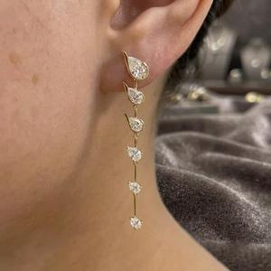 ต่างหูเพชรทรงหยดน้ำทองคำขาว 14K ขายส่งสำหรับผู้หญิง รับผลิตแบบ OEM ODM เครื่องประดับสั่งทำพิเศษ ต่างหูห้อยหรูหราสำหรับผู้หญิง - Product Image 1