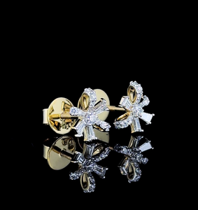 Boucles d'oreilles à clous en diamant de culture en laboratoire motif étoile florale – Bijoux en diamant de créateur en or pour femme - Product Image 4