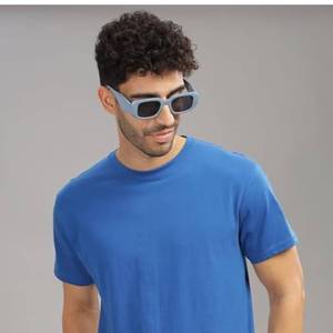 T-shirt de sport à manches courtes pour hommes et jeunes adultes, disponible en plusieurs tailles, couleurs et styles de vêtements de sport confortables - Product Image 3