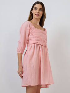 Vestido Formal Color Durazno, Corte Ajustado y Evase, Mangas Abullonadas Tres Cuartos, Largo hasta la Rodilla, Tela de Chifón Floral para Mujer - Product Image 2