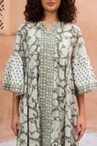 Robe longue décontractée d'été pour femme, style bohème, imprimé floral, coupe ample, manches longues, en mélange de coton tricoté, silhouette trapèze, écologique - Product Image 5
