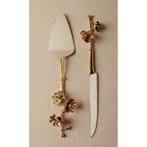 เครื่องตัดเค้กชุบเงินแบบโบราณไม้พายมีด้ามจับเรซินสีขาว - Product Image 4