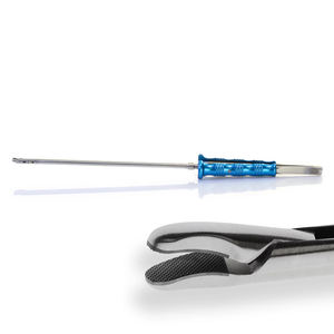 Portaagujas Premium MIS Curvo con Bloqueo, Insertos de Carburo de Tungsteno, Eje de 5 mm, Longitud de Trabajo de 17 cm, Longitud Total de 30 cm – ZETOMEDPRO - Product Image 1