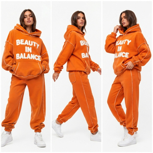 Survêtement à capuche personnalisé en molleton de coton épais pour femme, avec impression en relief et joggers en molleton bouclette à coutures apparentes - Product Image 4