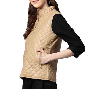 Chaqueta de equitación para mujer, color verde oscuro, para salto ecuestre, con ribete blanco, cuatro botones, poliéster y algodón, logotipo personalizado, Pakistán - Product Image 2