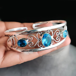 Bracelet manchette ajustable en argent sterling 925 avec topaze bleue suisse naturelle, bijou artisanal en pierres précieuses, bracelet bohème pour femme - Product Image 5