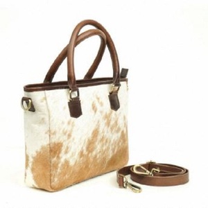 Sac à bandoulière en cuir multi-poches de haute qualité pour usage professionnel à prix abordable auprès d'un fournisseur indien - Product Image 1