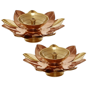 Ensemble de 2 lampes à huile décoratives en laiton en forme de fleur de lotus dorée pour Pooja Mandir Diwali Aarti Temple domestique Décoration de festival - Product Image 3
