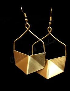 Pendientes colgantes de diseño geométrico chapados en oro de excelente calidad, joyería moderna para mujer, para fiestas, a precio de mayoreo. - Product Image 5