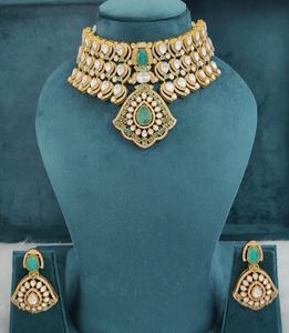 Parure Rani Haar en Or Poli avec Moissanite Polki et Pierre Doublette, Finition Premium, Collier et Boucles d'Oreilles Assorties, Idéale pour les Mariages - Product Image 2