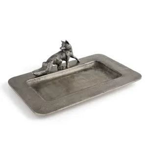 Plateau décoratif rond en céramique écologique de style américain avec figurine de renard, assiette de style vintage faite à la main - Product Image 1