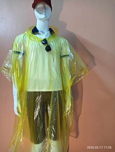 เสื้อกันฝนแบบคลาสสิคใหม่สำหรับคนเดียว ใช้กลางแจ้ง ใช้ในบ้าน อุปกรณ์สำหรับผู้ใหญ่ สำหรับตั้งแคมป์ ทำจากพลาสติก PE แบบใช้แล้วทิ้ง มีแขนสั้น - Product Image 3