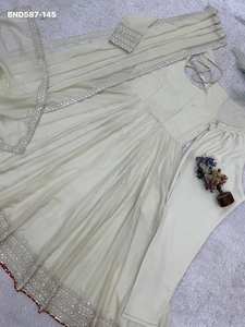 Robe de fête en organza tabby de qualité supérieure avec broderies et sequins, ensemble jupe et dupatta, exportateur de mode féminine - Product Image 6