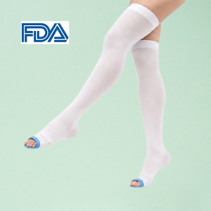 Medias antiembólicas de grado médico, fabricadas en Taiwán, con empaque personalizado, transpirables, de compresión graduada, para pacientes postrados en cama. - Product Image 1